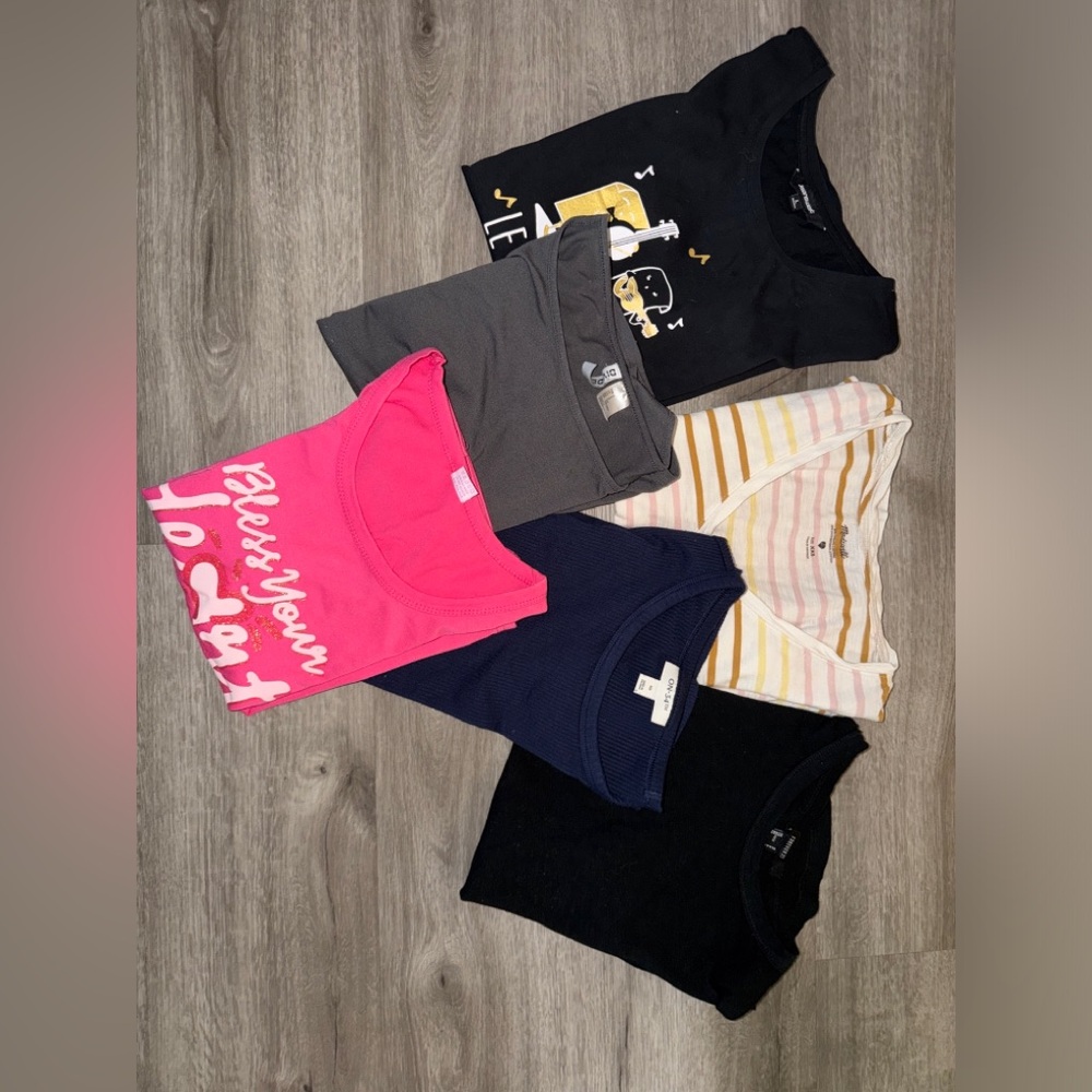 🇺🇸Firm Price🇺🇸6 pieces Tee bundle sale XS